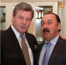 Лев Лещенко и Валерий Газзаев.
Певец и Тренер.