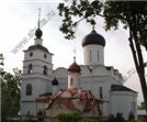 Часовня Сошествия Святого Духа
Борисоглебского монастыря
(на переднем плане).
