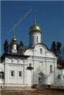 Храм Новомучеников
и Исповедников Российских
построен на месте массовых расстрелов
москвичей
в 1930-хх гг.