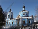 Храм Казанской иконы
Божией Матери
построен
в 1761-1764 гг.
на средства
А.А. Нарышкиной
на месте обветшалой
деревянной.