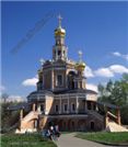 Храм святых
благоверных князей
Бориса и Глеба
в Зюзине
построен
в 1688-1704 гг.
зодчим Яковом Бухвостовым.