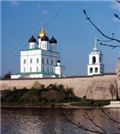 Собор Троицы Живоначальной.
Построен в 1699 г.
в Псковском Кремле.