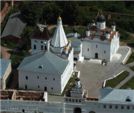 В 1598-1609 гг.
на средства
Бориса Годунова
была осуществлена
полная перестройка
монастыря
в честь бескровной
победы в бою
против войска
крымского хана
Казы-Гирея
на реке Оке.