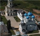 Первым в 1374 г.
был воздвигнут
Зачатьевский храм.
А в 1381 г.,
в память о Куликовской битве,
Владимир Храбрый
выстроил Покровский собор.